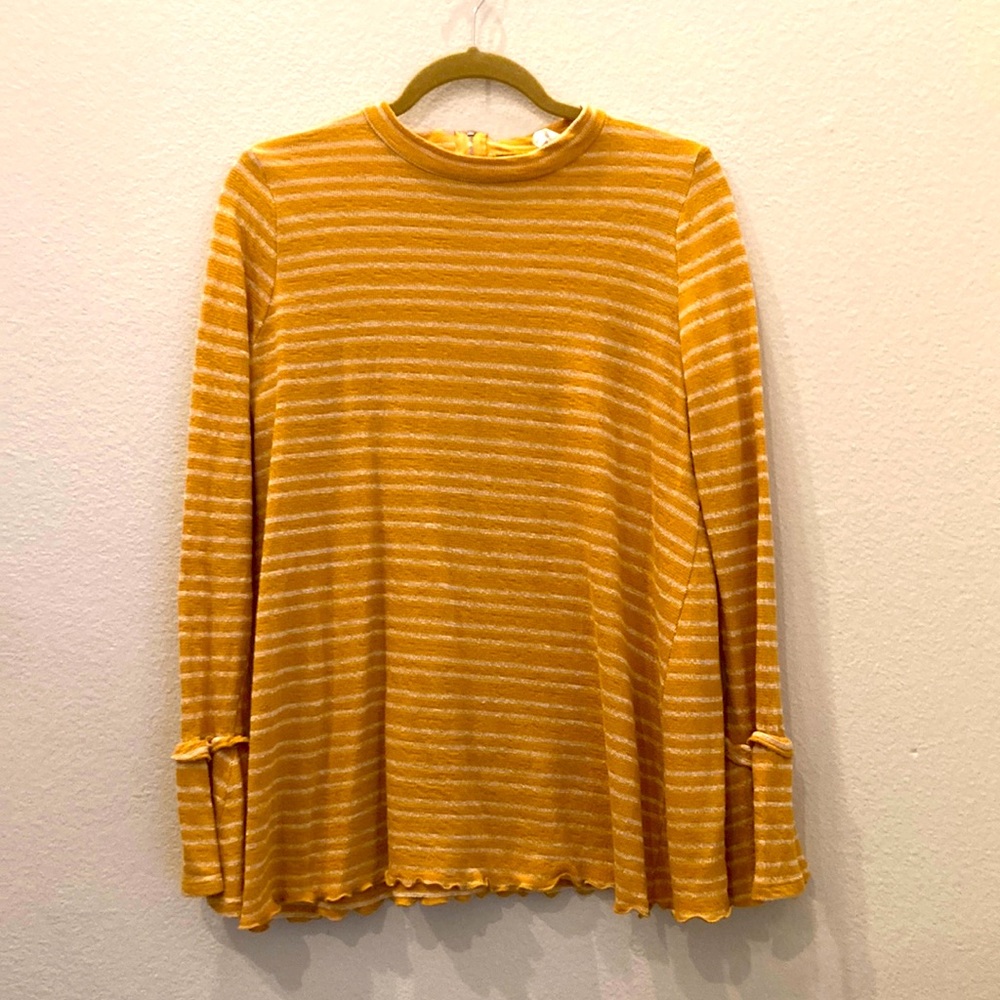 EUC Pinkblush Maternity Bell Sleeve Stripe Top Sz. Z L